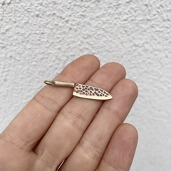 Cuchillo de bronce con textura - reversible - Dije o Pin - comprar online