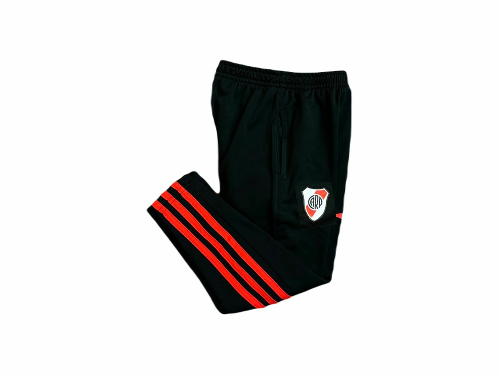 Conjunto deportivo infantil River Plate 23