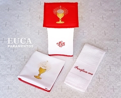 CONJUNTO DE ALFAIAS CÁLICE JHS CLEAN - VERMELHO - Angelus Brasil Arte Católica