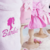 Colete Peitoral Peluciado Pata Chic com Guia e Laço - Barbie - Pequeno Chic Boutique Pet