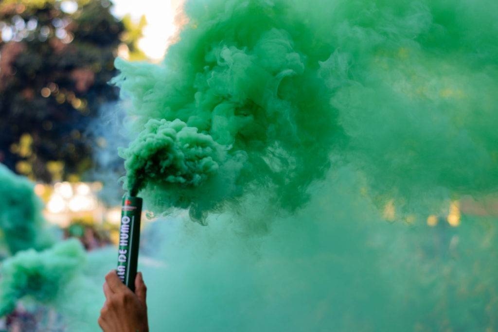 Tienda online de bengalas de humo de colores 