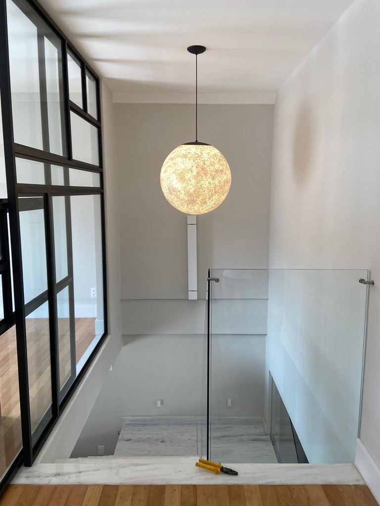 Luminária de Teto Pendente Lua Moon Esfera Ø90cm Para Escadas, Salas Pé  Direito Duplo e Alto.