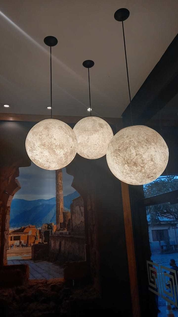 Luminária de Teto Pendente Lua Moon Esfera Ø40 para Quartos, Sala de Jantar  e Sala de Estar.