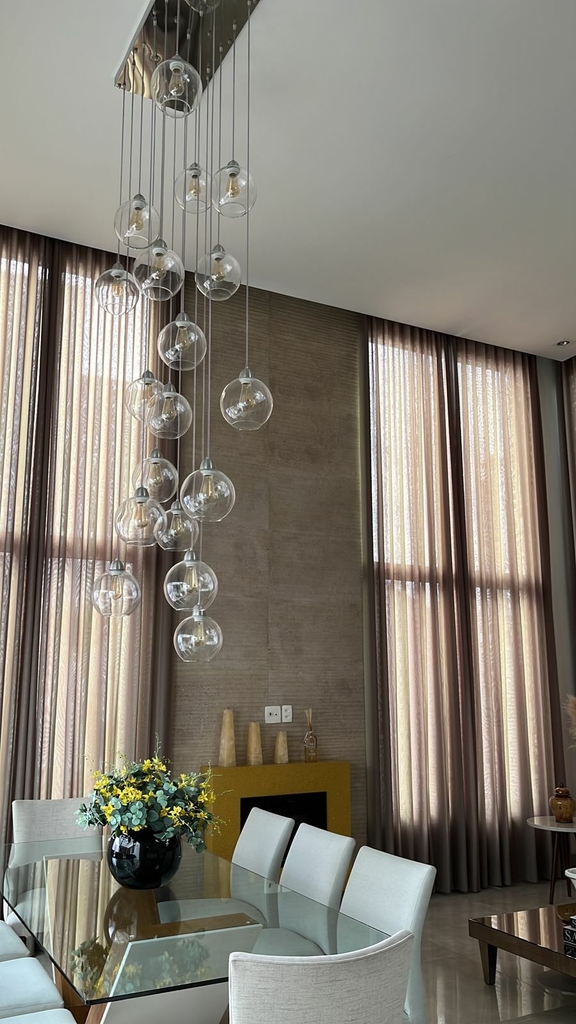 Lustre Pendente Sarvah 18 Globos Transparente Para Casas Pé Direito Duplo e  Alto.