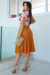 Vestido Midi,Cor Laranja,Tecido Tule com Saia em Crepe Plissado,Estampa Floral 