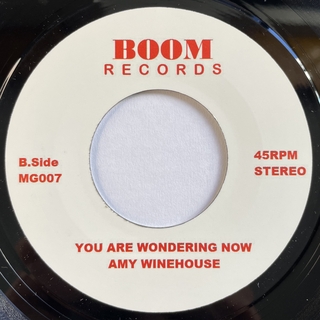 7" Amy Winehouse - Valerie/You Are Wondering Now [NM] - comprar online