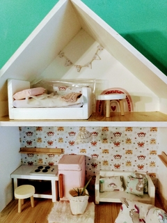 casita muñecos pequeños