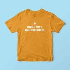 Camiseta Make Love Not Horcruxes