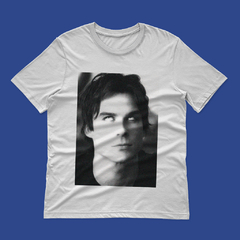 Camiseta Damon (The vampire diaries) na internet