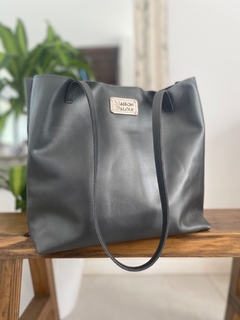 Tote Amanda Metal Gris - comprar online