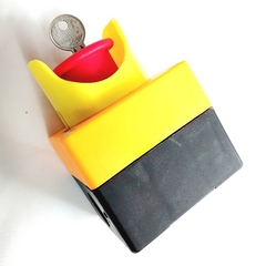 Botoeira Plástica Amarela C/ Botão Emergência Chave 2nf Proteção P20-PA na internet