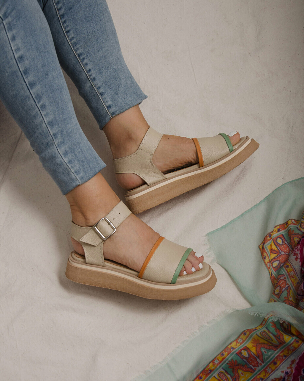 Sandalias beige discount