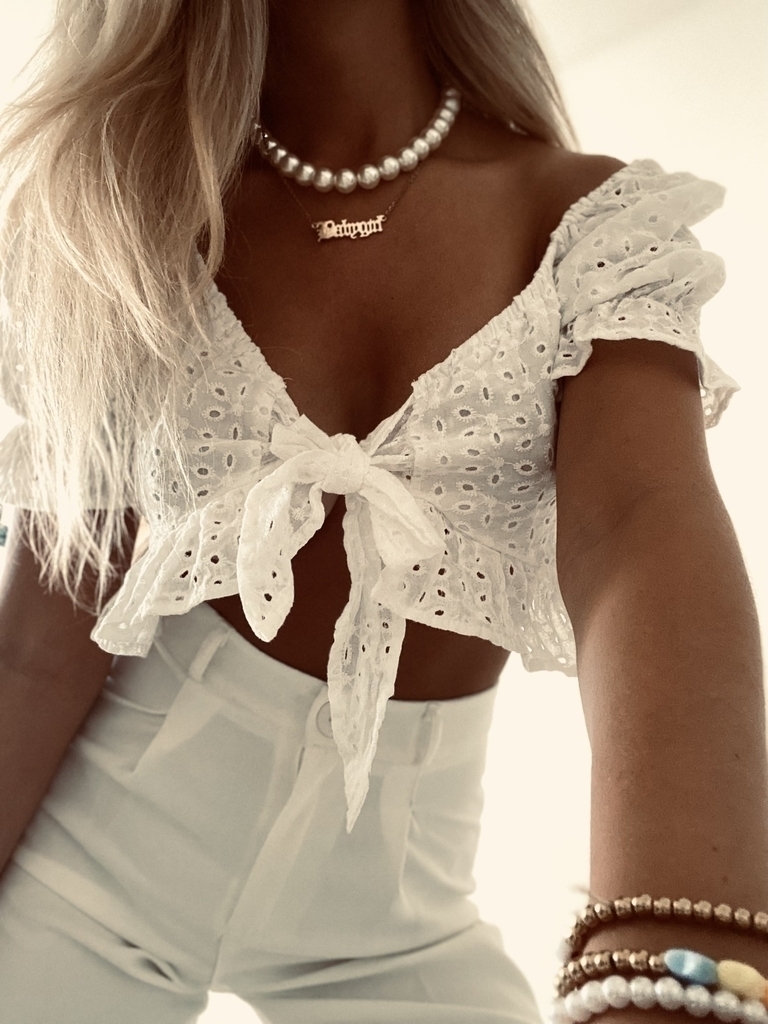 Blusa de broderie blanca hotsell