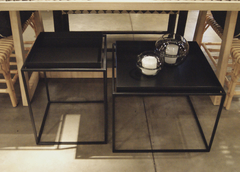 MESA DE ARRIME CUADRADA DE METAL GRANDE/BAJA - COLOR NEGRO - MEDIDAS 57x57x46 DE ALTO