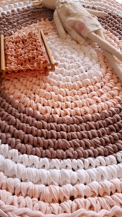 alfombra tejida nordica