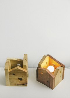 Luz de Noche, Casa Iluminada, diseño de autor. en internet