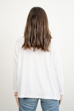 UNA REMERA BLANCA - tienda online