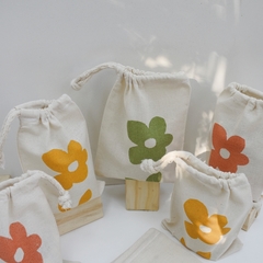 Bolsitas Souvenir Flores Pop 10 cm.x15cm. (pack 6 unidades) - comprar online