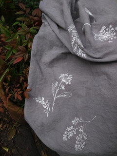 Mantel Teñido Grande con Flores (por pedido) - comprar online