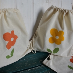 Mochilas con Flores Pop (Pack x seis unidades) - Patch-In by Gaby Caporale 