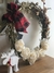 Rosca navideña con flores de tela en internet