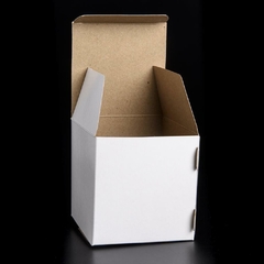 Caja para tazas con ventana en internet