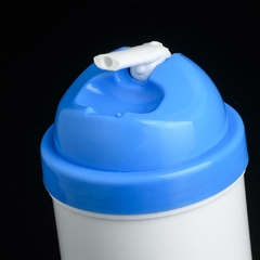 Vaso con tapa y pico color celeste polymer - Polymer-Mug