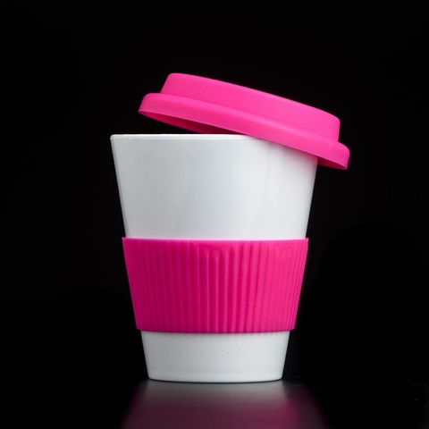 Vaso plástico cónico de café térmico con tapa y agarre de silicona