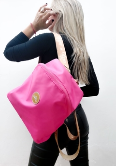 Mochila impermeable fucsia