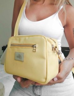 Minibag Lali Amarillo - comprar online