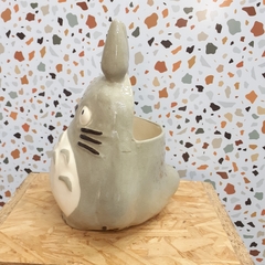 Totoro de cerámica grande en internet