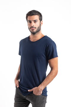 Remera Long Fit Azul Marino en internet