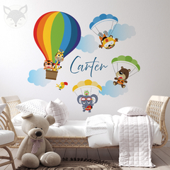 Vinilo Personalizado Infantil con Animales en Globo Aerostático y Paracaídas - Modelo Pc51 - Little Dreamer Deco - vinilos decorativos infantiles