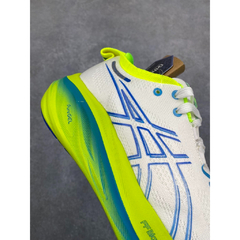 TÊNIS ASICS GEL-NIMBUS 26 "BRANCO AZUL NEON" (PRAZO DE ATÉ 20 DIAS PARA ENTREGA) - FRETE GRÁTIS BR