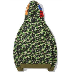 MOLETON CANGURU BAPE CAMO VERMELHO OU VERDE - CAPUZ TUBARÃO - EM ALGODÃO (PRAZO DE ATÉ 25 DIAS PARA ENTREGA) - FRETE GRÁTIS BR na internet