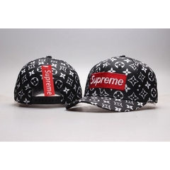 BONÉS SUPREME STRAPBACK ORIGINAL - AJUSTÁVEL - DIVERSAS CORES À SUA ESCOLHA! (PRAZO DE ATÉ 25 DIAS PARA ENTREGA) - FRETE GRÁTIS BR - Billy Importados