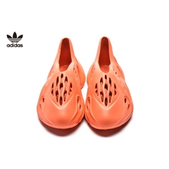 TÊNIS ADIDAS YEEZY FOAM RUNNER "ORANGE" (PRAZO DE ATÉ 25 DIAS PARA ENTREGA) - FRETE GRÁTIS BR