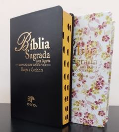 Bíblia do casal letra gigante com harpa luxo preta + floral rosa