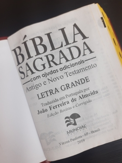 Bíblia sagrada média com ajudas adicionais e harpa - capa com zíper azul marinho na internet