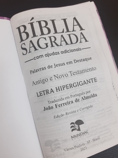 Bíblia sagrada letra hipergigante - capa luxo vermelha - Mundial Records Editora