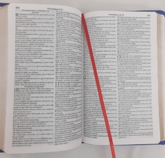 Kit 2 biblia slim ultrafina com ajudas adicionais - capa luxo vinho + azul royal - Mundial Records Editora
