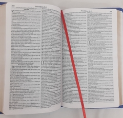 Kit 2 biblia slim ultrafina com ajudas adicionais - capa luxo azul marinho + azul royal - Mundial Records Editora