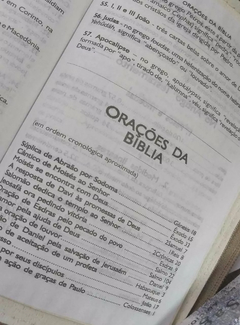 Bíblia sagrada com ajudas adicionais letra hipergigante - capa luxo azul escuro na internet
