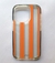 Funda Rayada Naranja con refuerzo Antishock para iPhone 14 Pro.