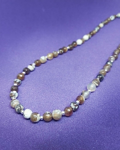 CO 690 - Collar de Piedras Naturales Agata en Tonos Natural con perlas de plata 925 - Enhebrado con tanza de acero - 45 cm