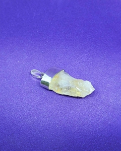 D 1081 - Dije de Piedra Natural Cuarzo Citrino con capuchón de Plata 925