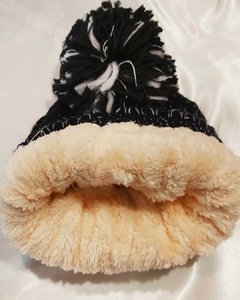GO 653 - Gorro de lana mitad jaspeado con pompón Blanco y Negro - Interior de Piel Sintética en internet
