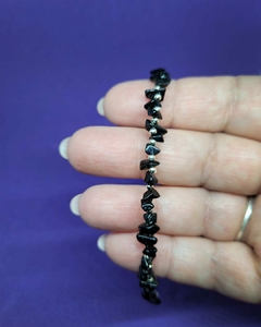 P 668 - Pulsera de escallas de piedra natural Ónix negro con bolitas - Enhebrada con hilo de acero y cierre de Acero Quirúrgico - comprar online
