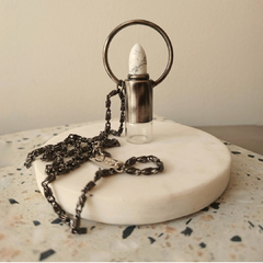 Collar Orbit Perfumer plata antigua - howlita - comprar online