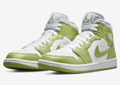 Air Jordan 1 Mid WMNS SE Green Python - comprar online